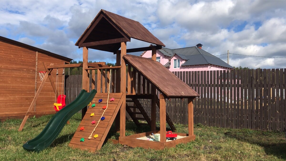 Так выглядела площадка до монтажа мягкой черепицы 