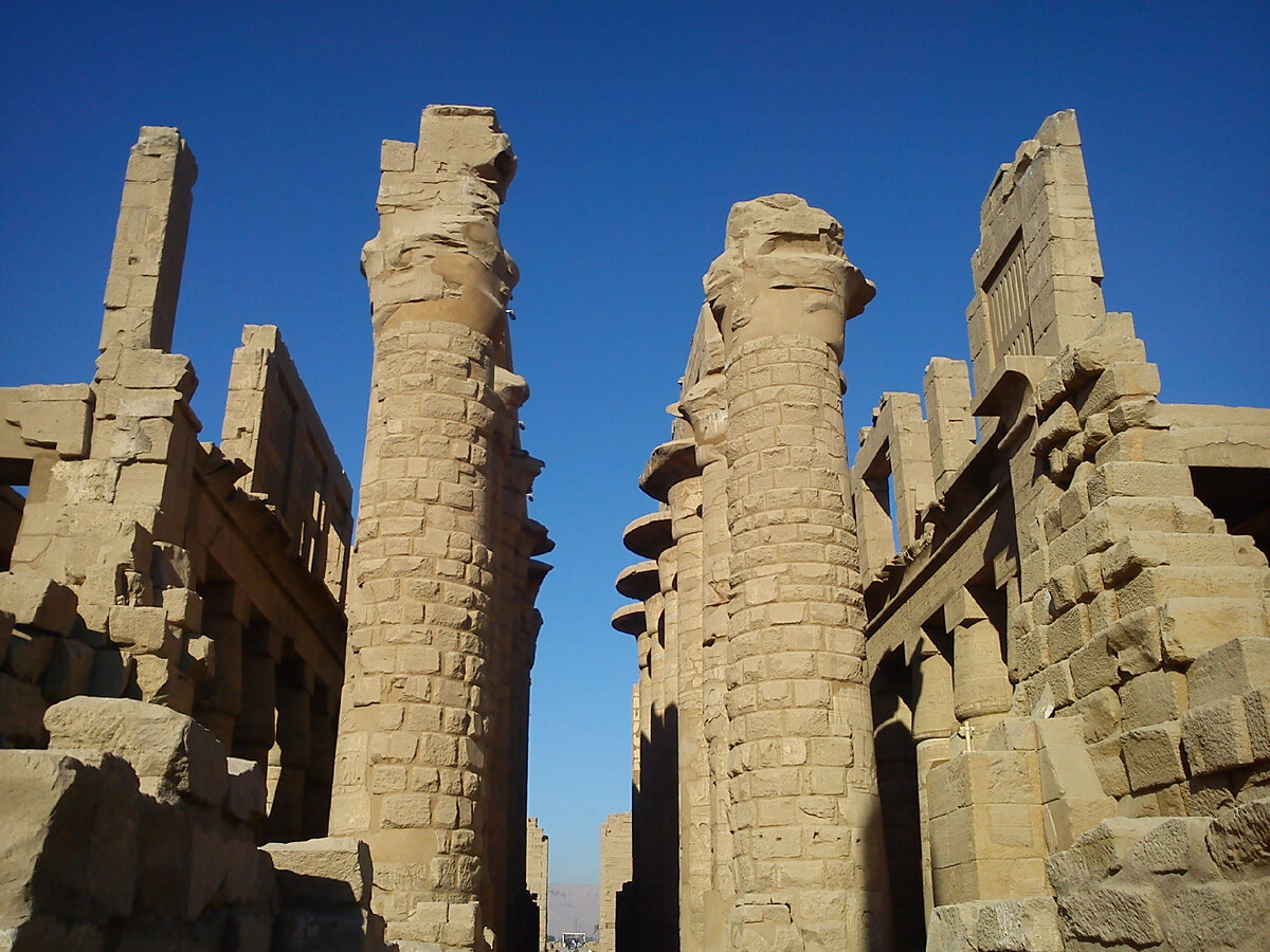 Fig. 3. Egypt, Luxor, Karnak temple complex of the XX-XII centuries BC, the Great Hall of columns of Pharaoh Seti I  XIII century BC.