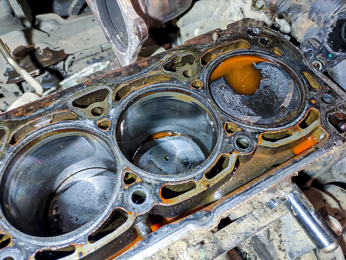 Цилиндры двигателя 1.8 TSI BZB