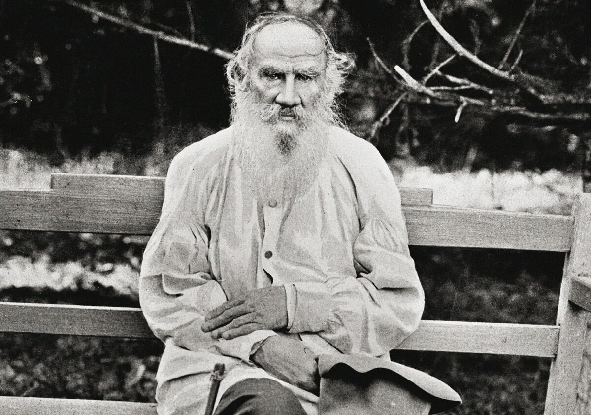 https://www.pravmir.ru/v-seti-teper-mozhno-pogulyat-po-domu-v-kotorom-rodilsya-lev-tolstoy/