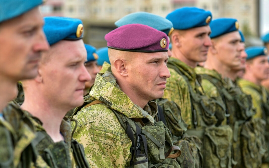 В каких родах войск носят краповый берет