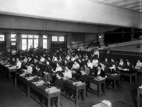 Descoperiți 14 profesii ciudate din istoria omenirii antice