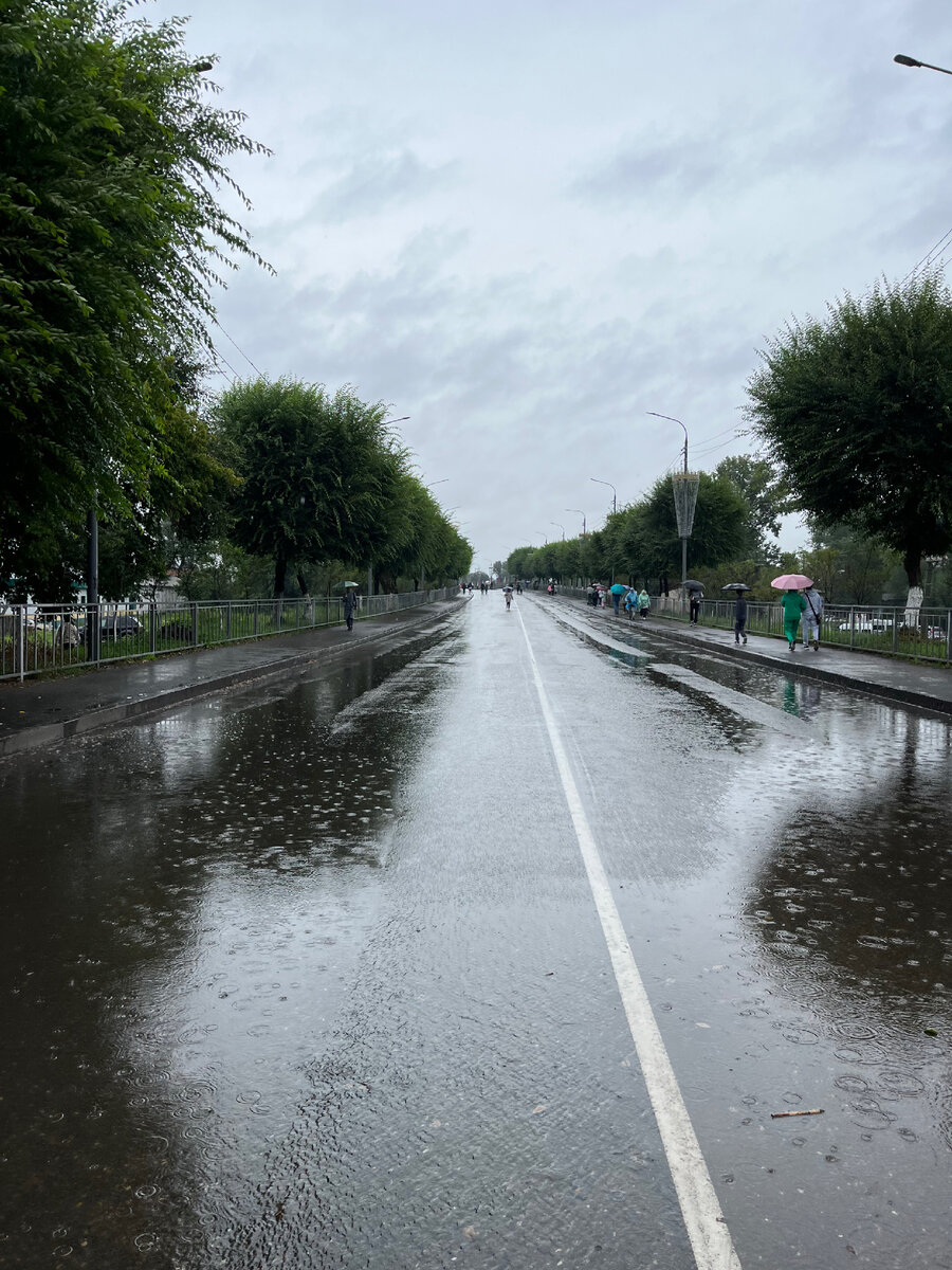 Дождливый мост в старую часть