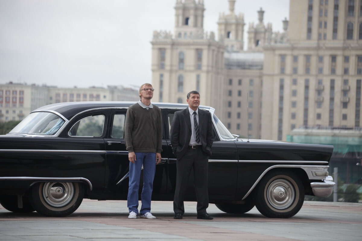 Кадр из фильма Э. Салаватова "ПираМММида"