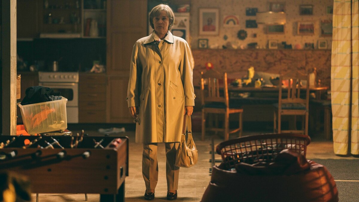 Кадр из фильма "Здесь была Брит-Мари" 2019г.