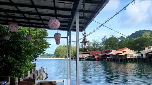 После завтрака решили прогуляться за территорию отеля. Santhiya Tree Koh Chang.