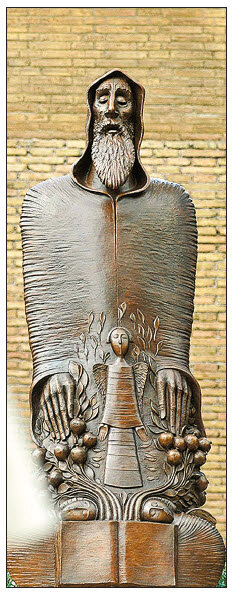 Во время визита в Армению Папы Римского Франциска в июне 2016 года тогдашний третий президент Армении подарил высокому гостю бронзовую статуэтку «Учителя Вселенской Церкви», добродетельного святого Григора Нарекаци. Этот титул понтифик присвоил армянскому поэту, философу, богослову, представителю раннеармянского Возрождения в ходе литургии, посвященной 100-летней годовщине Геноцида армян в Османской империи. Серж Саргсян выразил надежду увидеть более масштабный вариант статуэтки установленным в Ватикане, на что Его Святейшеством было дано согласие. «Вскоре после этого творческая команда под руководством народного художника Армении Давида Бабаяна (Ереванци) приступила к работам. Архитектор Микаел Асратян и руководитель программы Вардан Карапетян активно занялись созиданием, а мой друг Артур Джанибекян, который, кстати, является настоящим фанатом распространения Нарекаци во всем мире, присоединился ко мне, став вторым спонсором статуи», – написал в фейсбуке посол Армении при Святом Престоле в Ватикане Микаел Минасян.