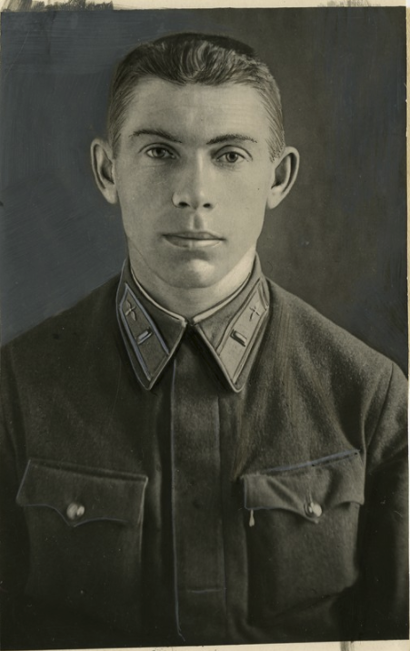 Гастелло портрет. Гастелло летчик подвиг. Н ф гастелло. Ф. Капитан н.