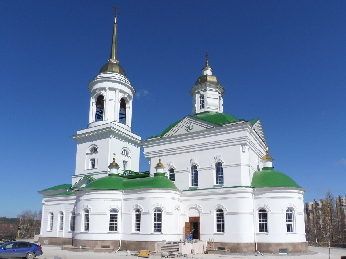 Храм казанской божьей матери екатеринбург. Храм казанской иконы екатеринбург химмаш. Храм на химмаше екатеринбург. Храм в честь казанской иконы божией матери. Храм на химмаше екатеринбург.