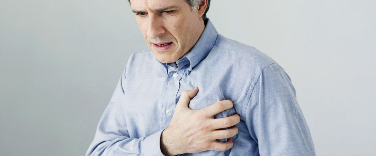 Как и инсульт, инфаркт миокарда – недуг серьезный, опасный и распространенный. И несмотря на то, что смертность от инфаркта примерно в 5 раз ниже: 10-12% от заболевших против 60% у заболевших инсультом, сталкиваться с ним все равно не хочется.