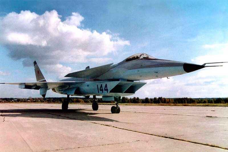МиГ 1.44