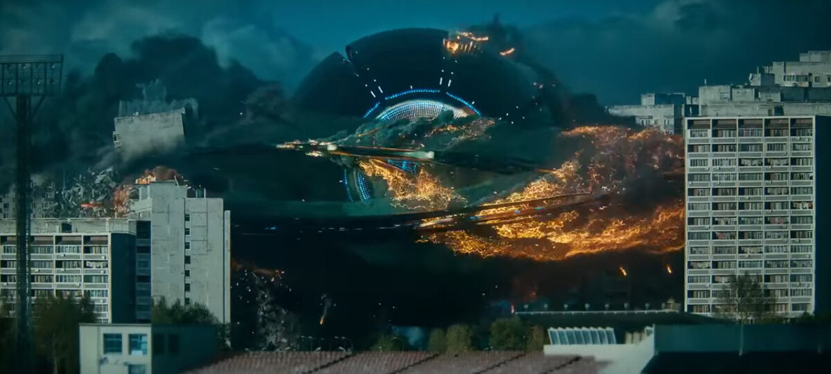 Скриншот сделан из фильма "Притяжение"