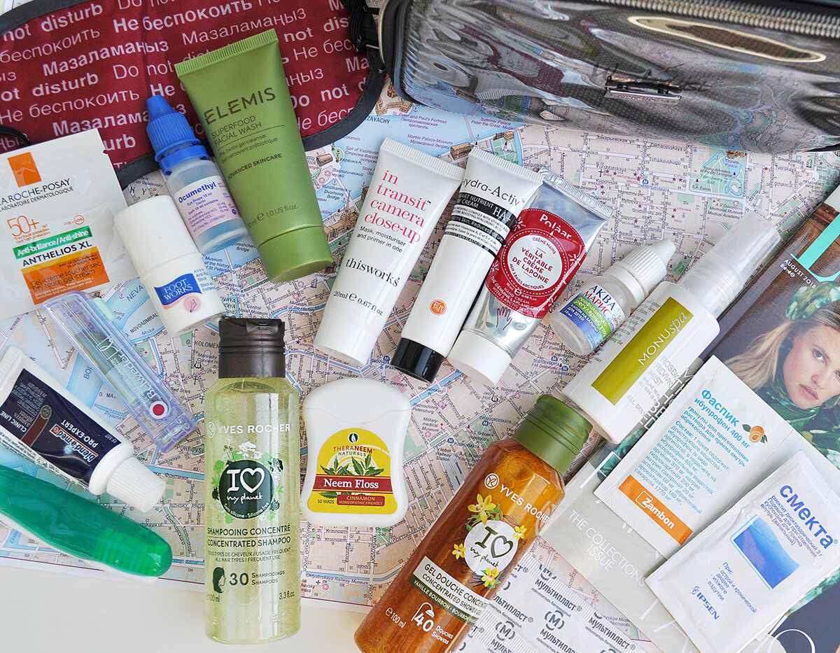 Содержимое "полетной" косметички