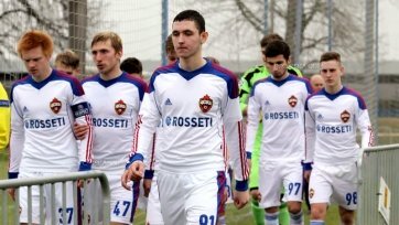 Фото: pfc-cska.comНа гол Пихрта в самом дебюте игры хозяева ответили точным ударом Максима Елеева с передачи Егора Шаповалова на старте второй половины встречи.
