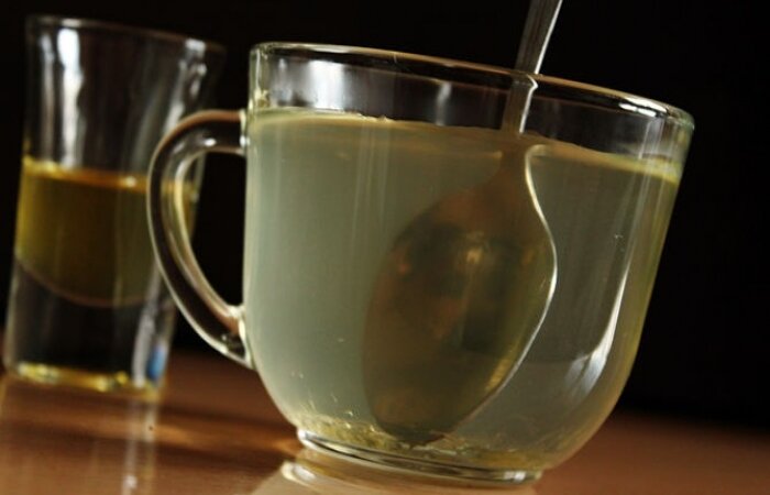 Обратите внимание, что медовая вода - мутноватая