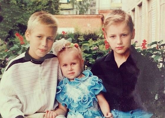 Photo by uznayvse.ru | Алексей с братом Сергеем и сестрой Галиной