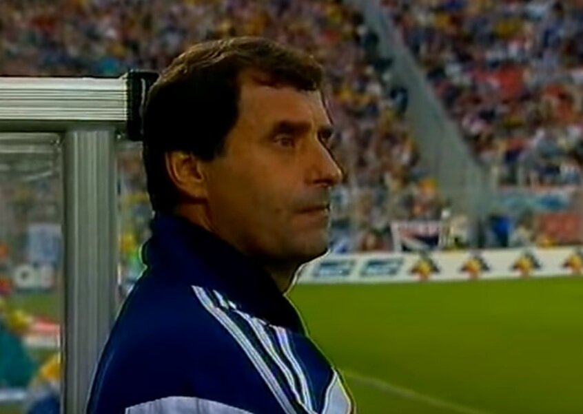 Анатолий Бышовец во время матча Шотландия - СНГ.