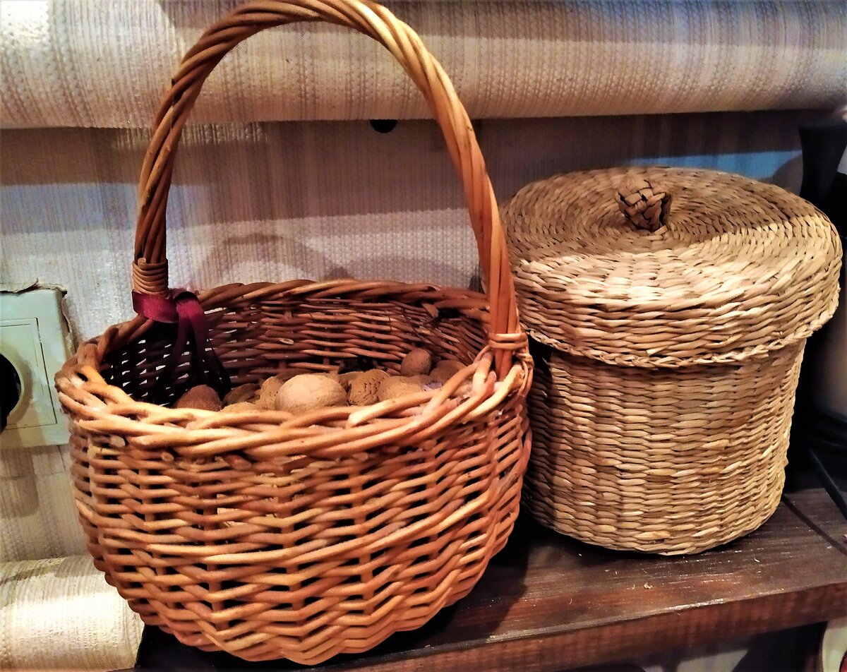 Корзиночка под орехи и короб