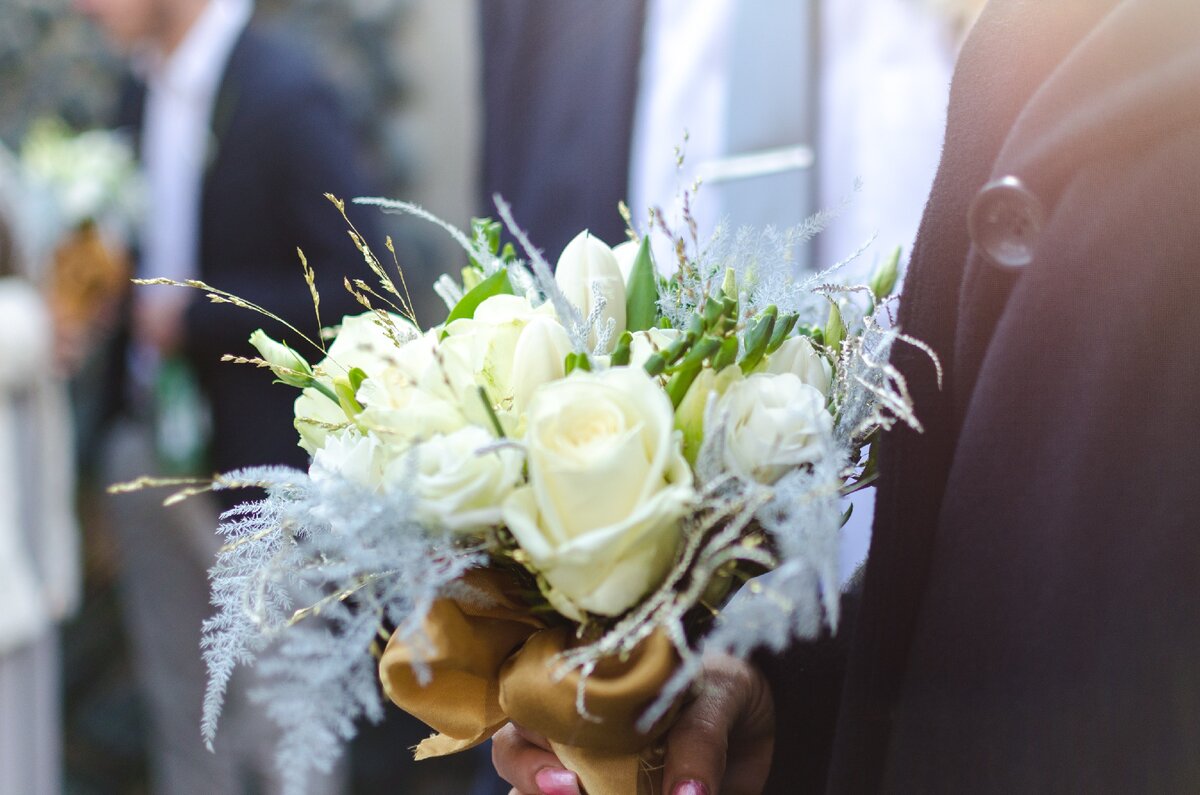 https://www.pexels.com/photo/anniversary-beautiful-beauty-blur-305774/