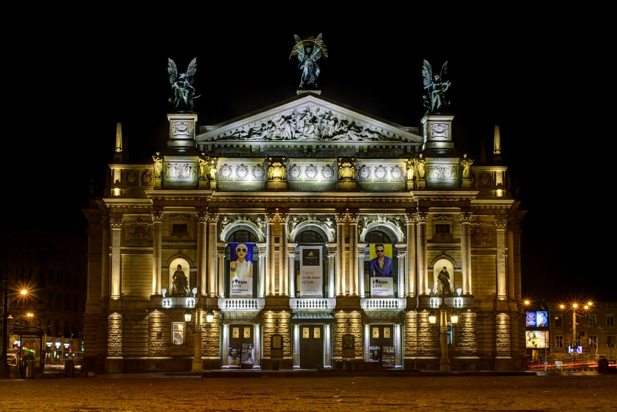 https://c.pxhere.com/photos/6c/64/unesco_sights_history_culture_statue_architectural_appearance_city-671280.jpg!d