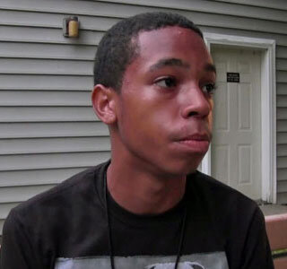 Девственник-мастурбатор Томми Колтер