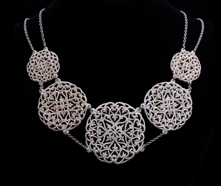 Колье из кости. Иллюстрация из открытых источников