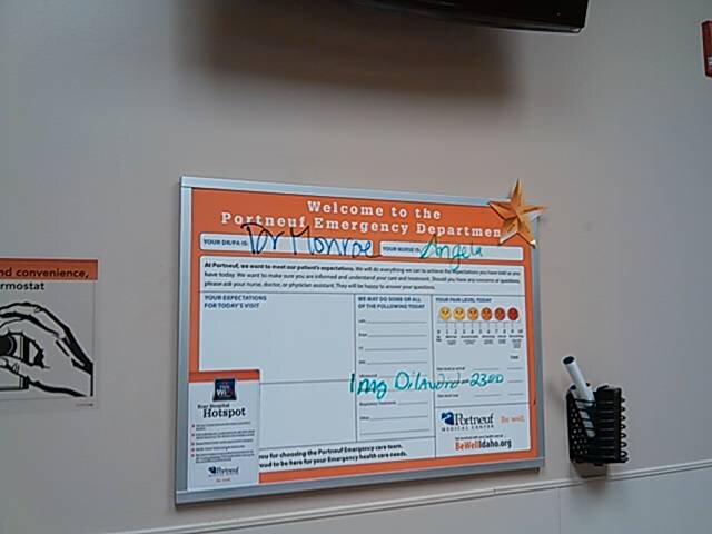 Информационный планшет в больнице