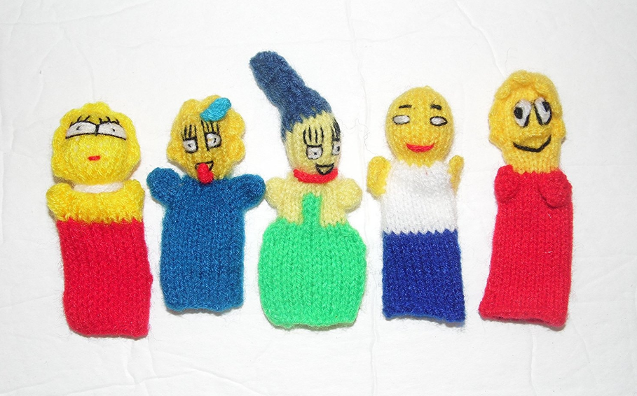 Пальчиковые куклы ручной работы. Очень смешные, но всё равно милые. Связаны из шерсти альпаки. Сделаны женщиной из города Куско, Перу. 