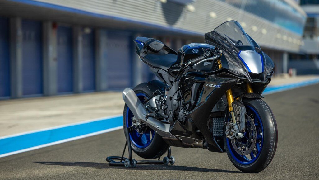 Гоночный мотоцикл Yamaha R1 M