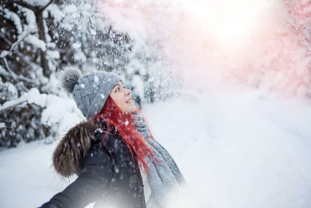 Вязаная шапка и вязаный шарф