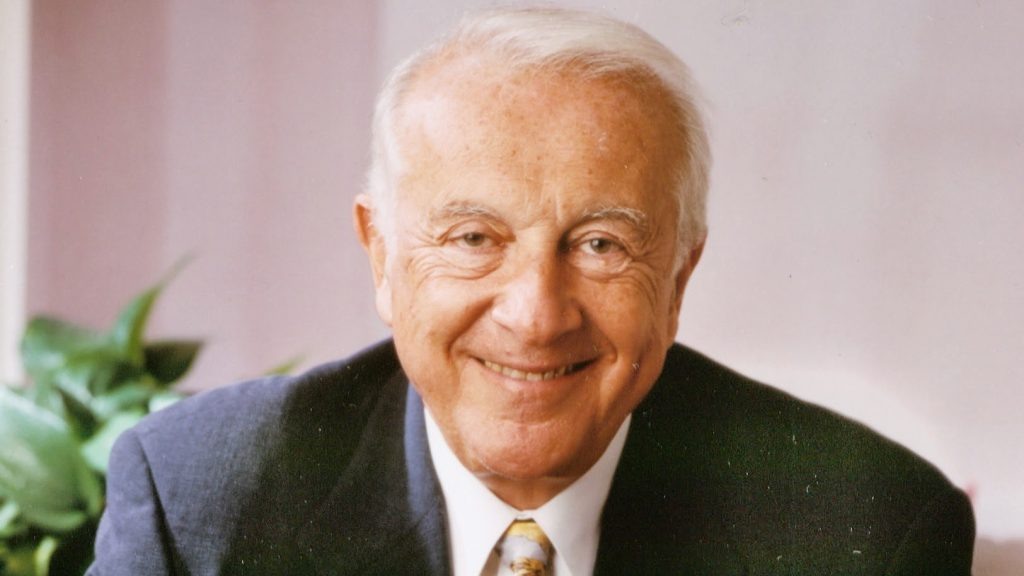 Это знаменитый кардиолог Роберт Аткинс