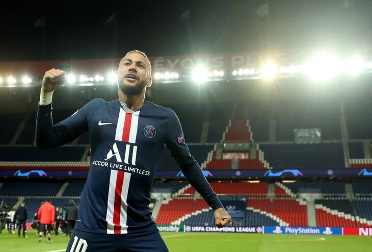 Неймар (из «Барселоны» в «ПСЖ»)