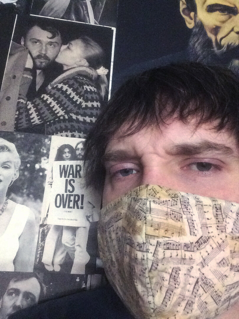 Саша соблюдает все правила самоизоляции