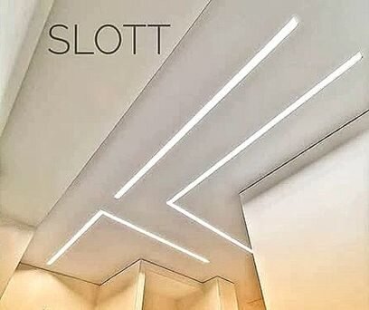 Световые линии SLOTT. Изображения с сайта компании Небосвод в СПб https://potolkipeterburg.ru/ 