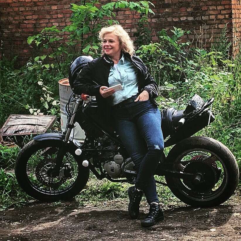 Кадр  из сериала "Гений". Фото из Instagram актрисы