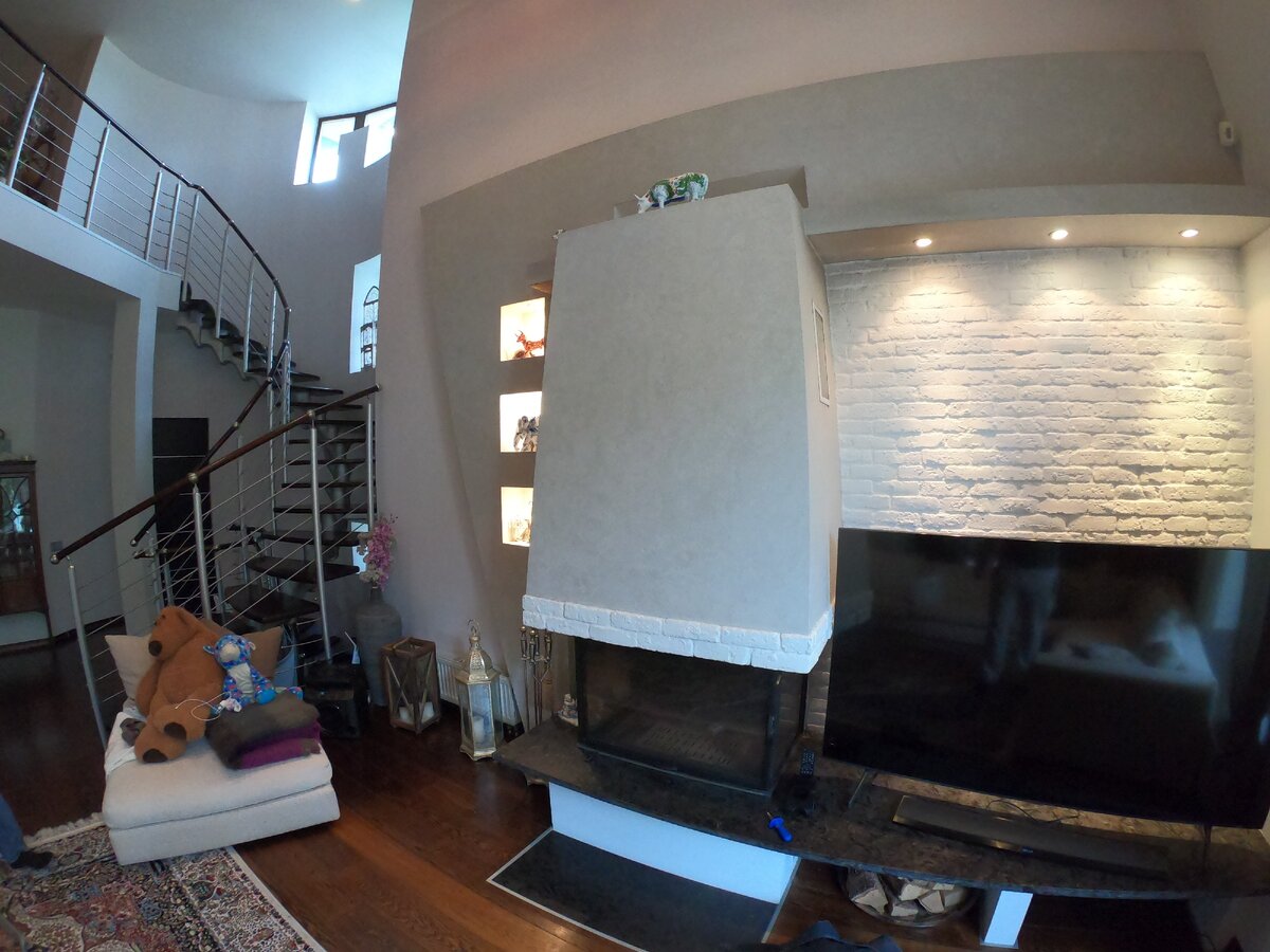 Продолжаем осмотр