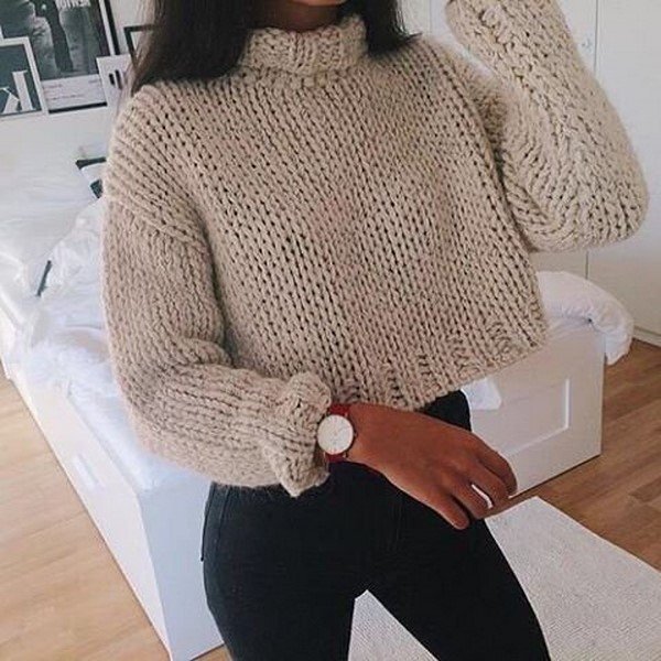Уютный женский свитер – экскурс по моделям 2020-2021 гг