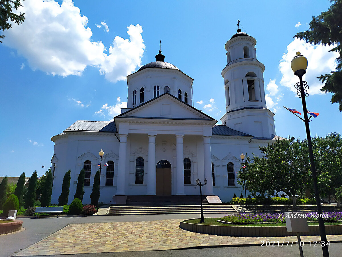 Вид на церковь с севера