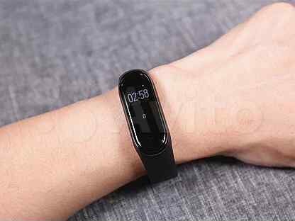 Фитнес-трекеры и смарт-браслеты