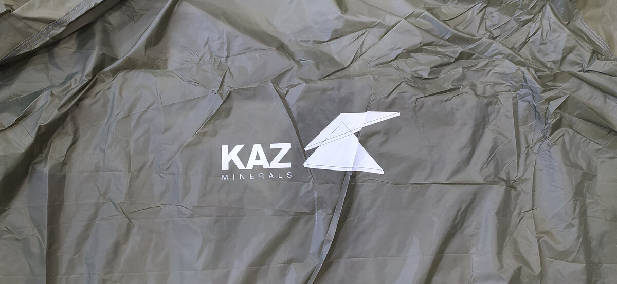 ... снабдив её своим логотипом.