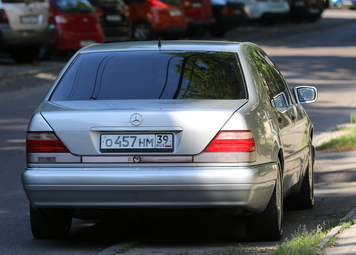 Mercedes-Benz S-класс в кузове W140 1994 года выпуска