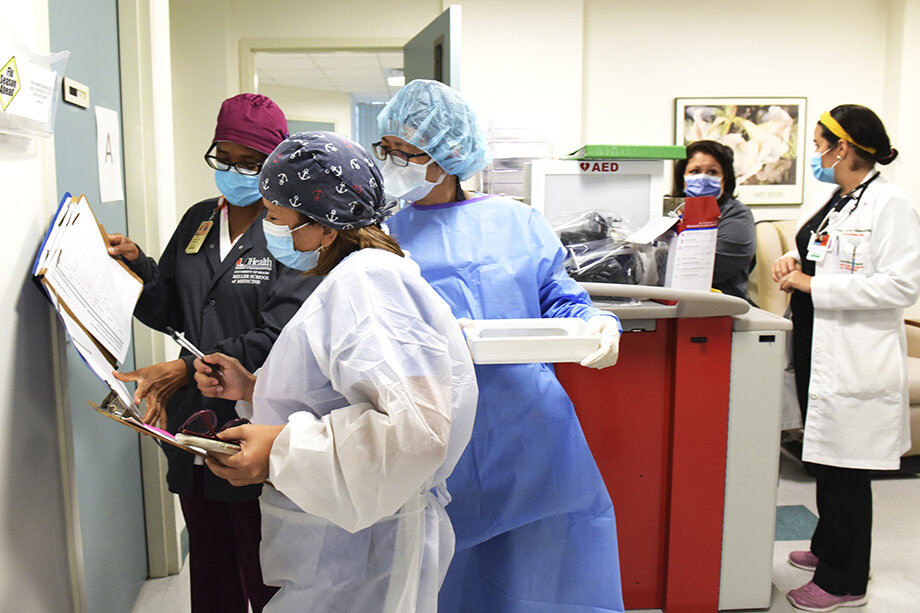 Moderna опубликовала результаты испытаний вакцины через две недели после президентских выборов. Фото: Taimy Alvarez/AP/TASS