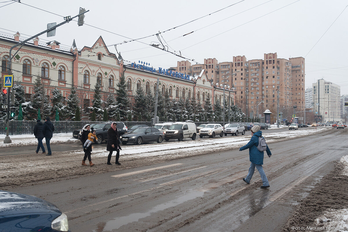 Абельмановская улица у площади Абельмановская Застава. Ноябрь 2022. Фото автора