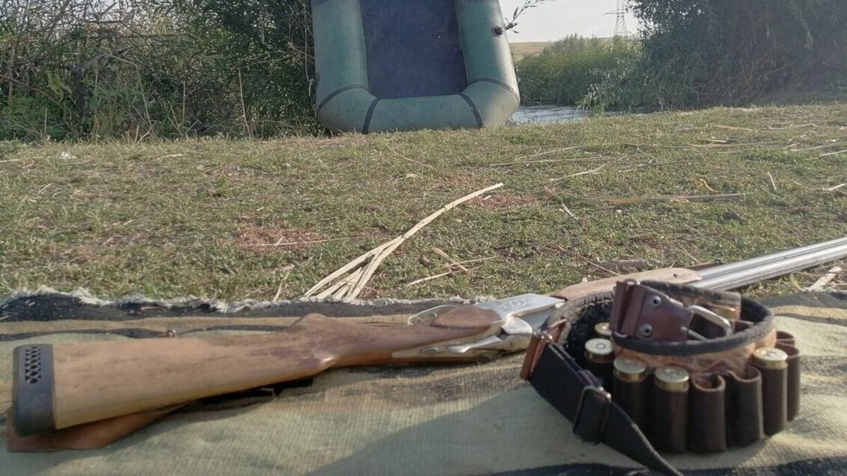     Очередная трагедия произошла в тюменских лесах, во время охоты отец застрелил своего ребёнка. В пресс-службе СКР по Тюменской области сообщили «Нашему городу», что было возбуждено уголовное дело по ст. 109 УК РФ.