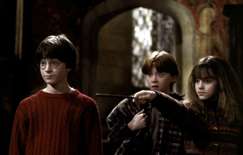  Фильм "Гарри Поттер и философский камень" - первая часть знаменитой франшизы о мальчике-волшебнике по имени Гарри Поттер.-2