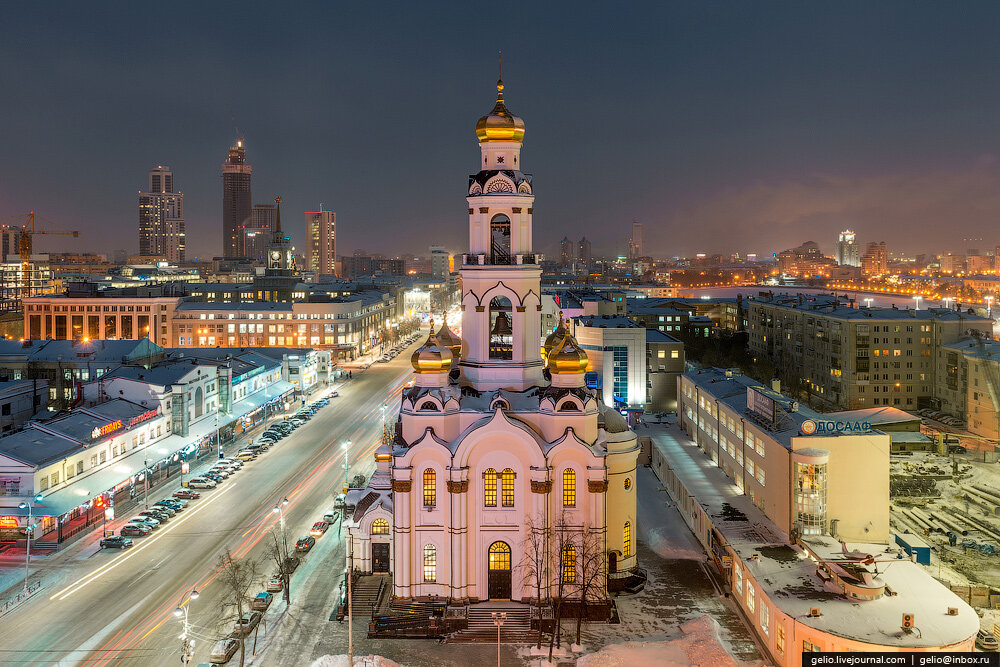 Ночные виды красочного Екатеринбурга по пути на милонгу (фото гугла)