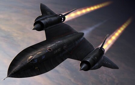 На фото: самолёт - разведчик SR -71 Военно-Воздушных Сил США.