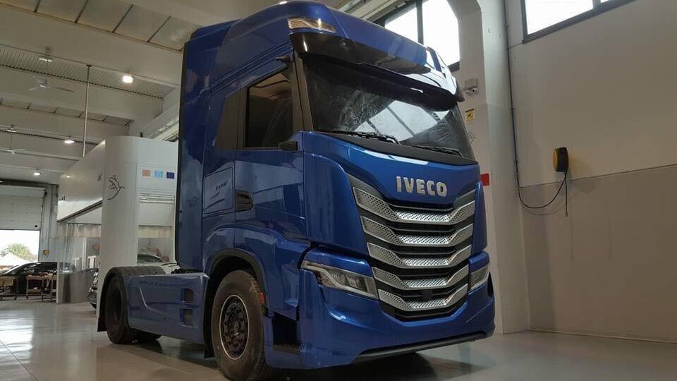 Iveco s way фургон