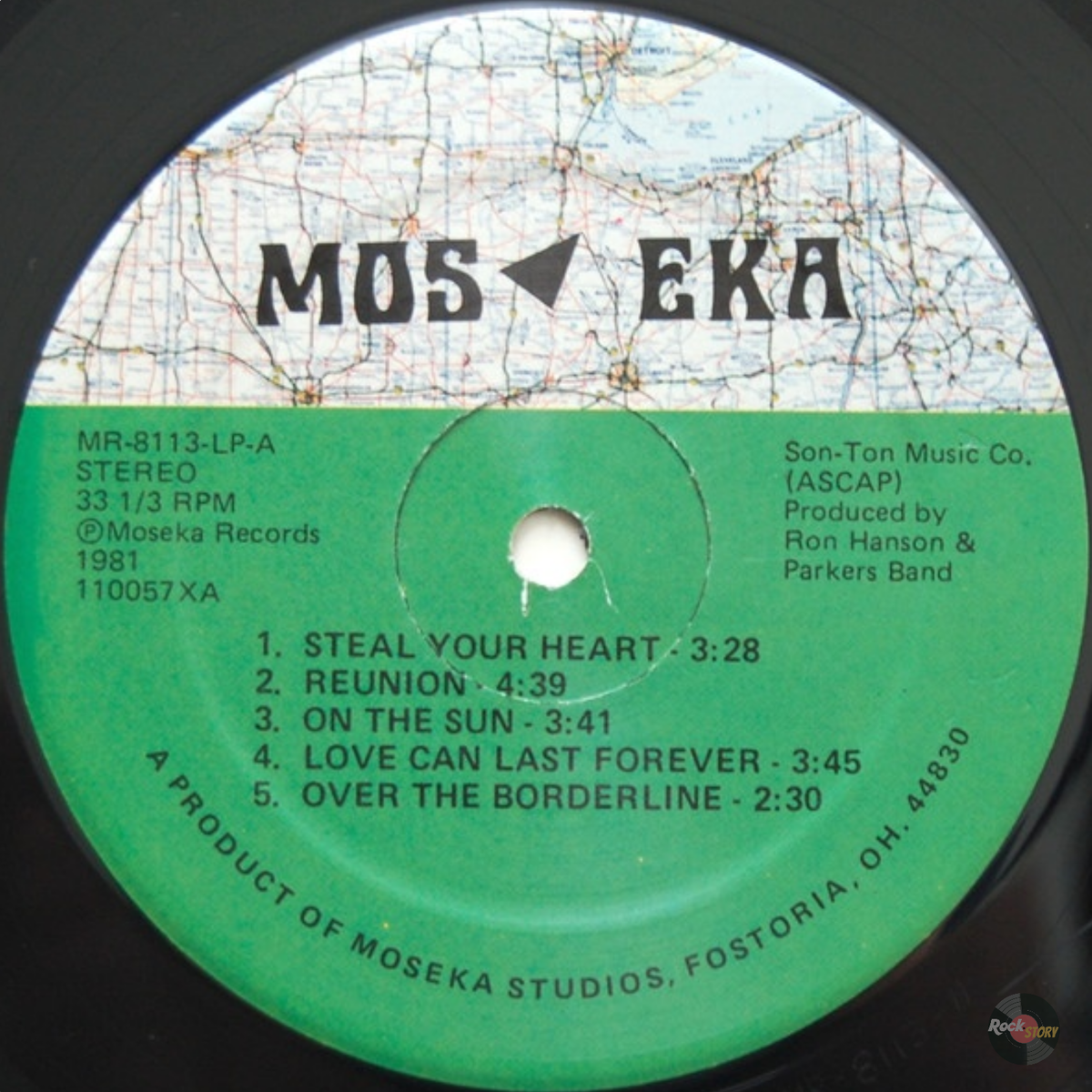 На фотографии виниловое издание альбома Steal Your Heart группы Parkers Band.