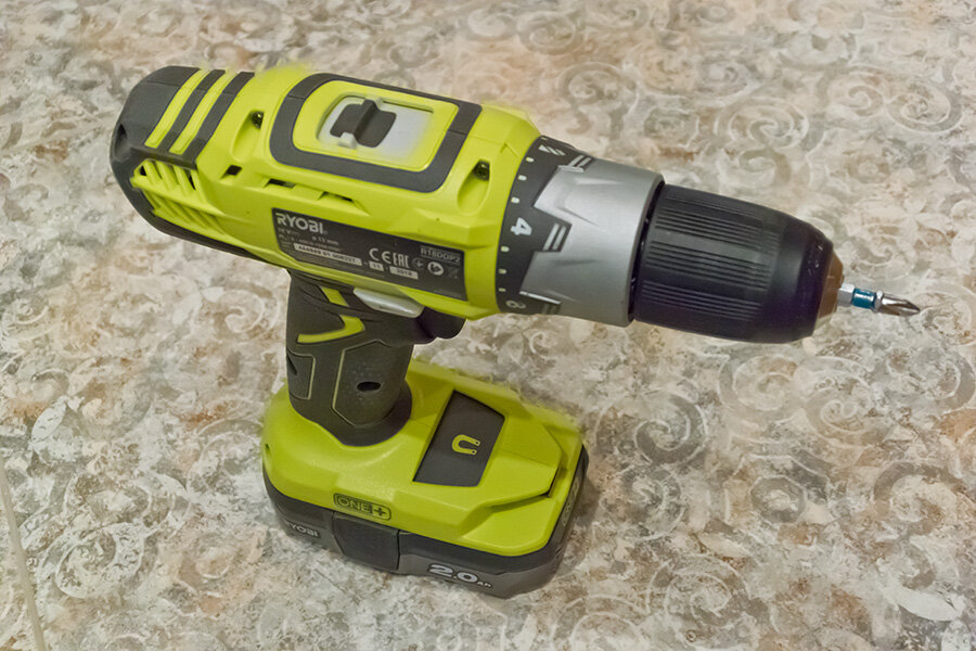 Шуруповерт  Ryobi R18DDP2. (Источник: фото автора)